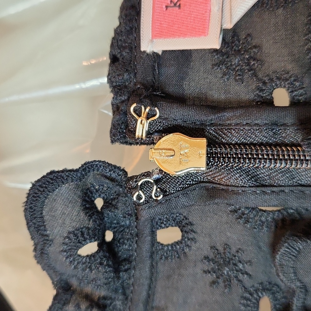 SALE! Kate Spade Black Daisy Eyelet Sleeveless Top Size 14 100% Cotton, Pristine - Picture 6 of 15